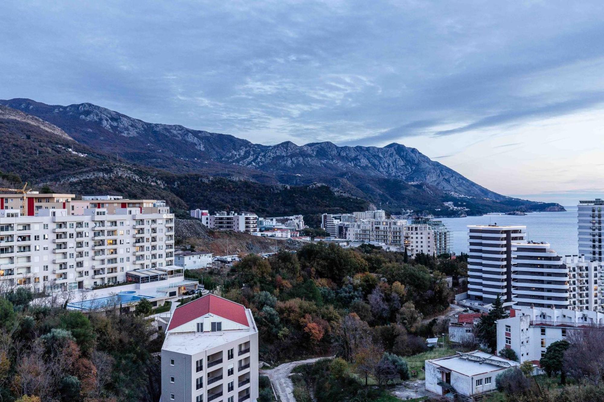 Sunny Side Wellness Resort & Spa Будва Экстерьер фото